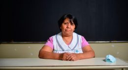 Alicia Medrano: la maestra que visita a sus alumnos casa por casa