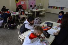 Se sumarán más colegios públicos y privados a la presencialidad plena en Córdoba