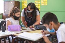 Fortalecer la educación para abatir la pobreza