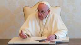 El Papa: La educación de los jóvenes lleve fraternidad, paz y justicia al mundo