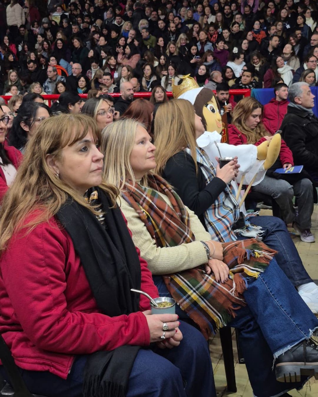 Educadores en el Polideportivo Carlos Cerutti